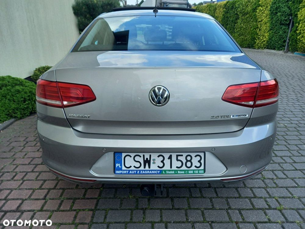 Volkswagen Passat 2.0 TDI (BlueMotion Technology) Highline - 17