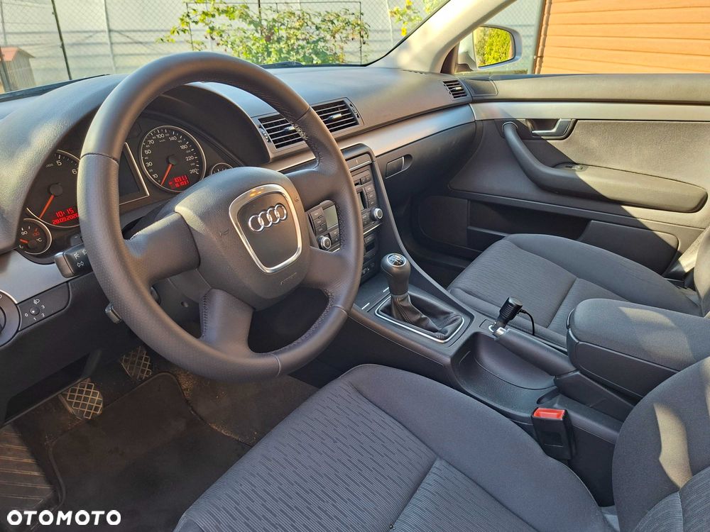 Audi A4 Avant - 13