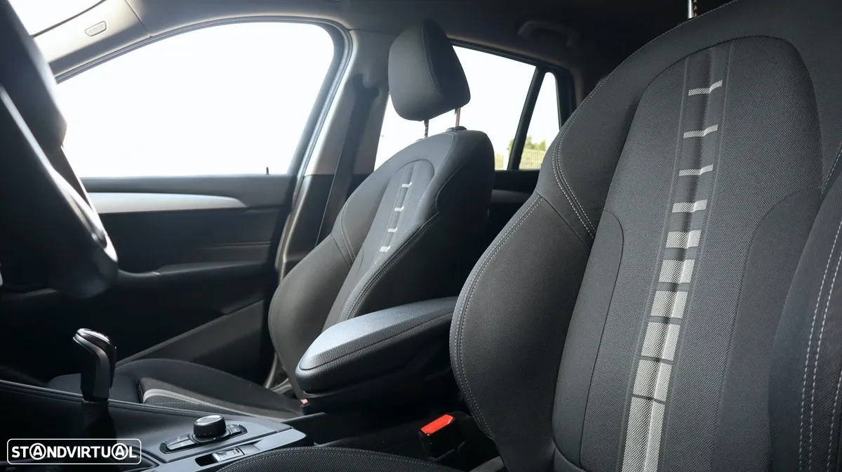 BMW X1 16 d sDrive Advantage - 18