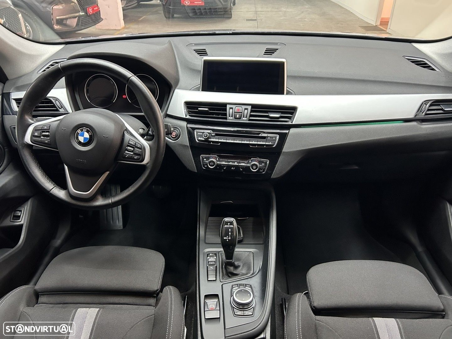 BMW X1 16 d sDrive Auto Line Sport - 14