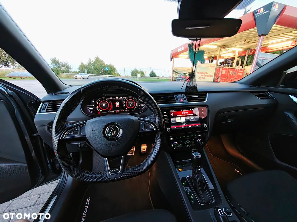 Skoda Octavia 2.0 TSI RS 245 DSG - 11