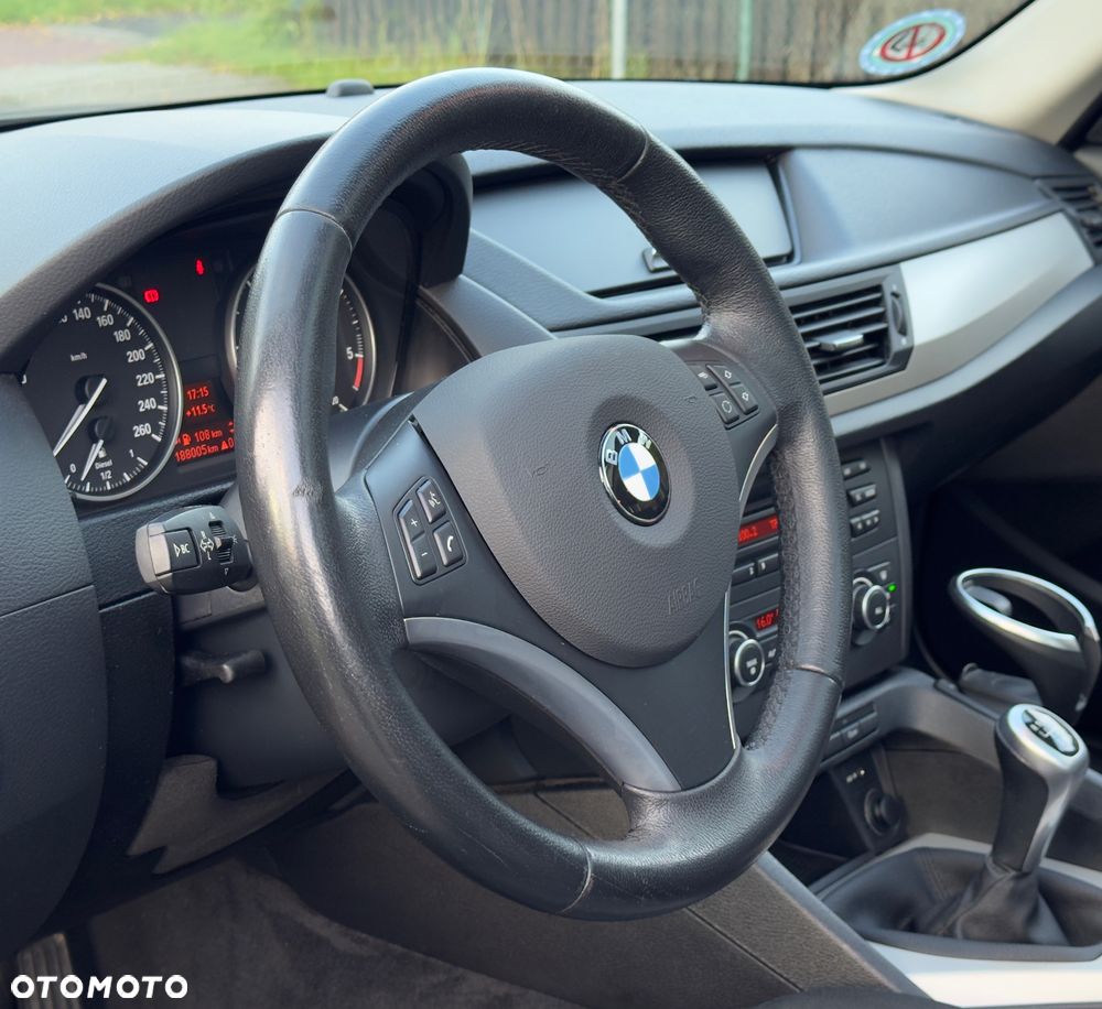 BMW X1 sDrive18d xLine - 8