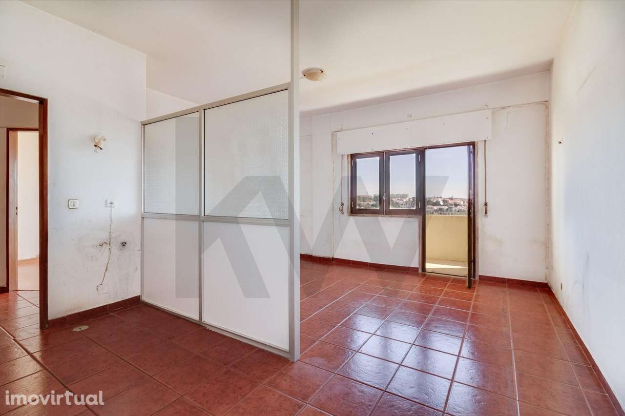 T1 na Sobreda | Potencial de Valorização e Localização Estratégica - Grande imagem: 5/23