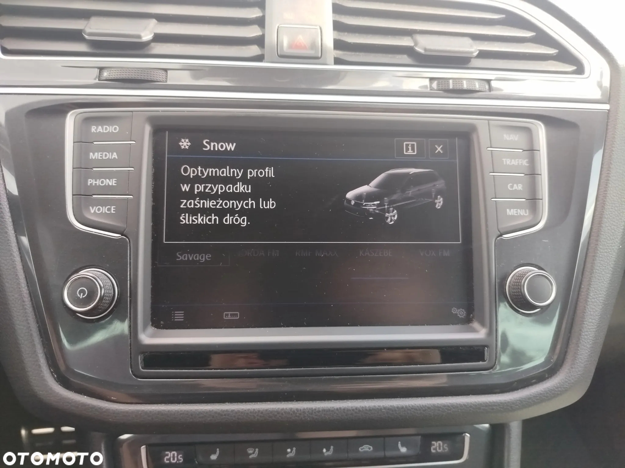 Volkswagen Tiguan - 11