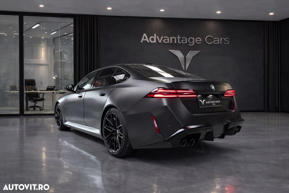 BMW M5 2025 — imagine 5