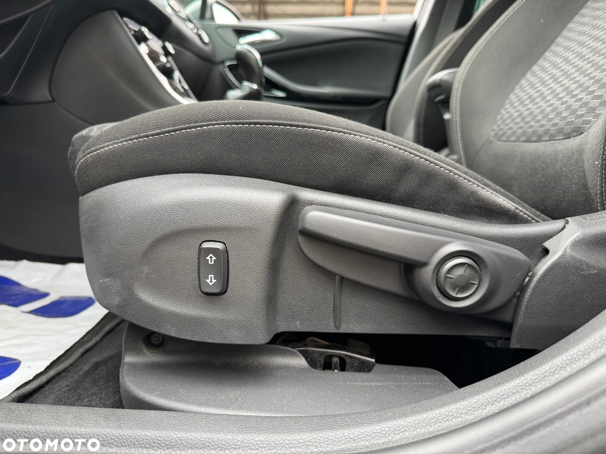 Opel Astra 1.4 Turbo Sports Tourer Dynamic - 26