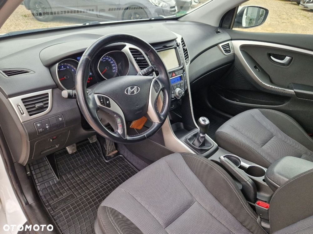 Hyundai i30 1.4 Premium - 6