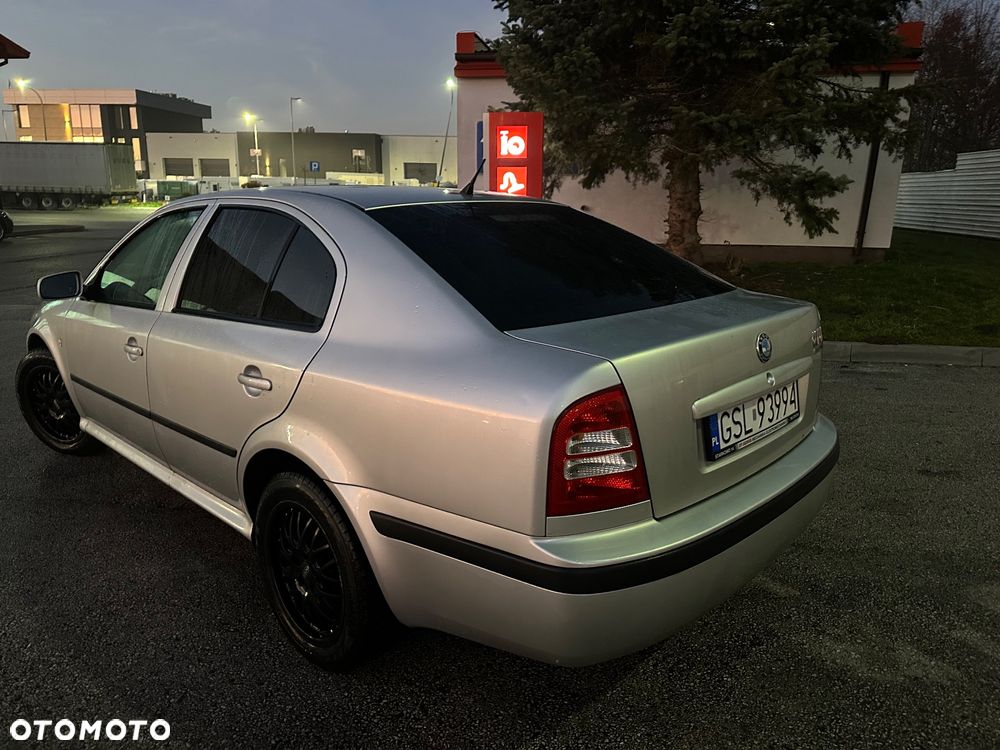 Skoda Octavia 2.0 Elegance - 4