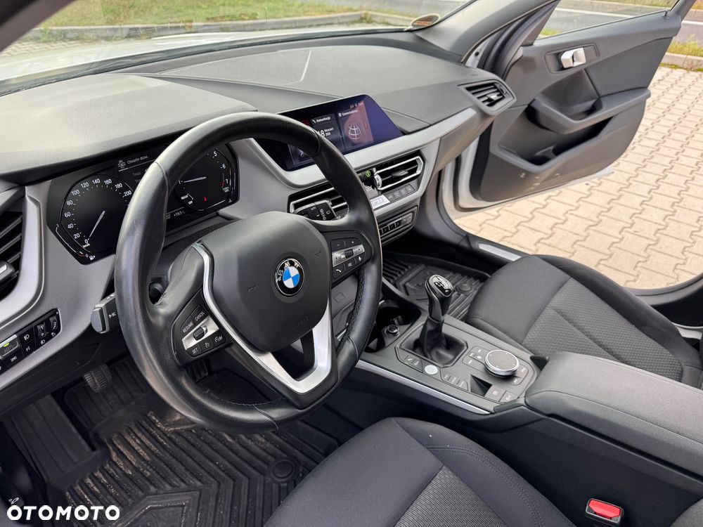 BMW Seria 1 - 16