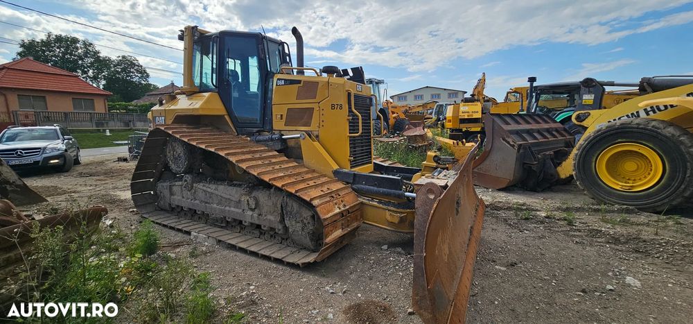 Caterpillar CAT D6N Buldozer - 4