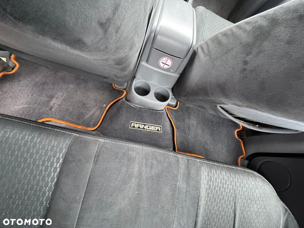 Ford Ranger 2.5 TDCi DC XLT - 12