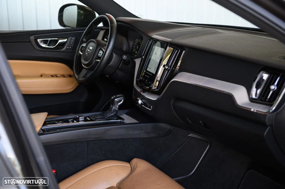 Volvo XC 60 2.0 D4 Inscription AWD Geartronic - 59