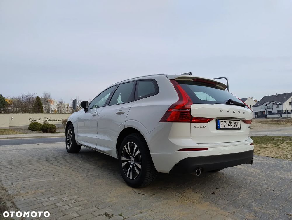Volvo XC 60 T4 Momentum - 5
