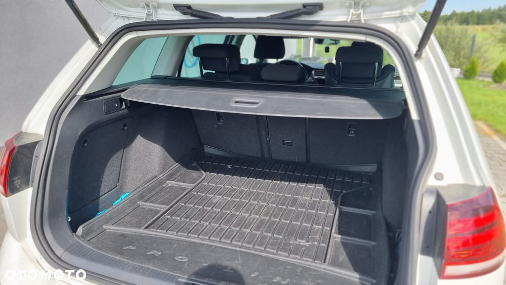 Volkswagen Golf - 14