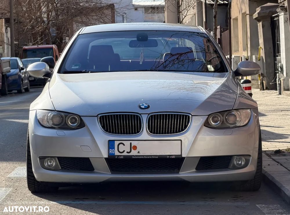 BMW Seria 3 325i - 1