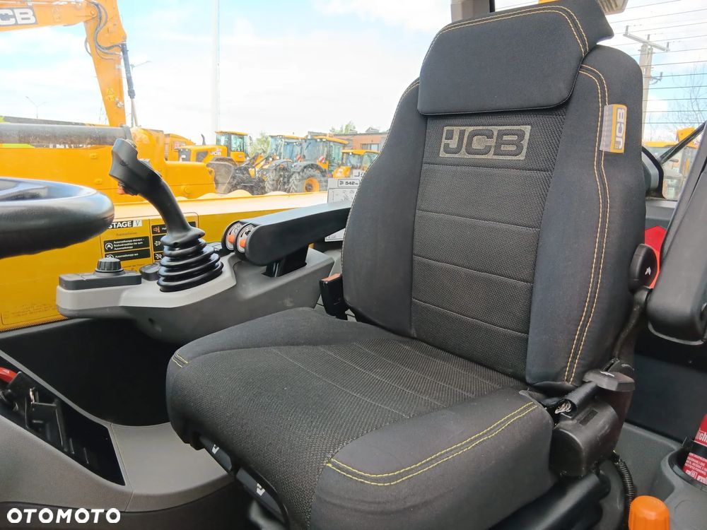 JCB 542-70 Agri Super - 13