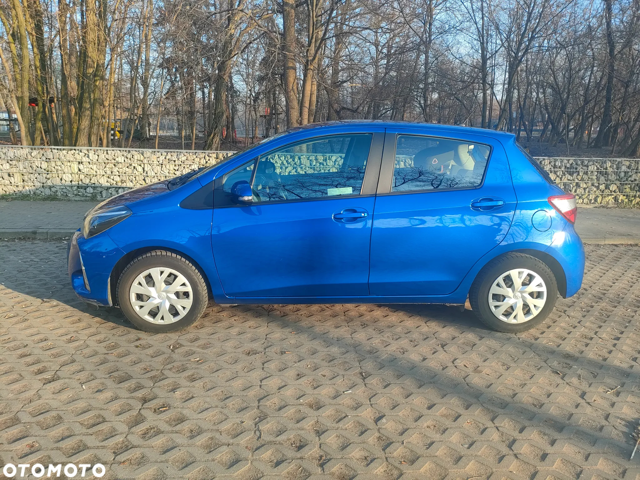 Toyota Yaris 1.5 Premium - 3
