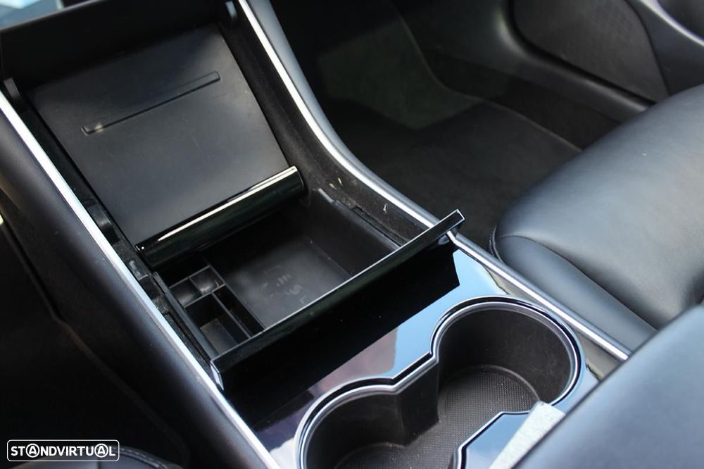 Tesla Model 3 Long-Range Dual Motor AWD - 24