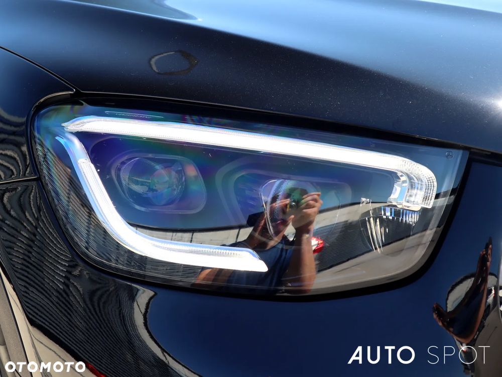Mercedes-Benz GLC 300 d 4Matic 9G-TRONIC AMG Line - 11