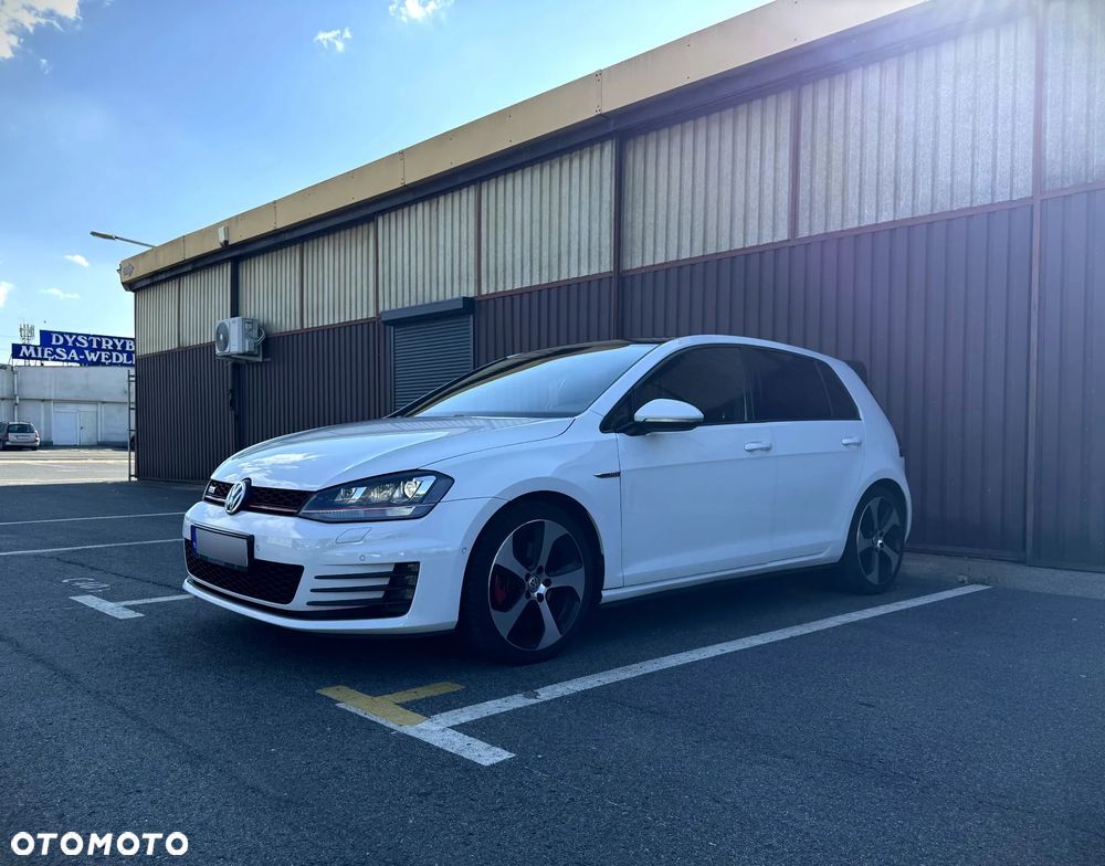 Volkswagen Golf - 4