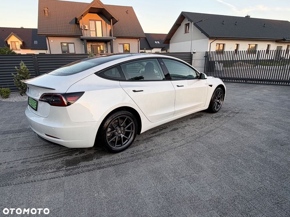 Tesla Model 3 RWD - 20