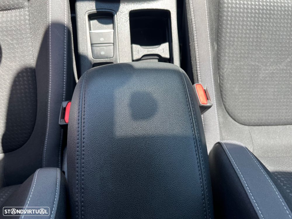 Ford Focus SW 1.5 TDCi EcoBlue Connected - 39