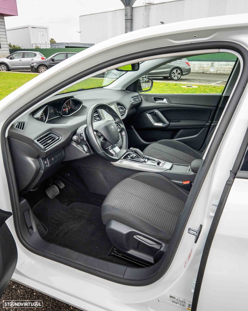 Peugeot 308 PureTech 130 GPF EAT8 Stop & Start Active Pack - 12