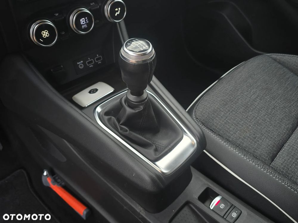 Renault Captur 1.0 TCe Techno - 29