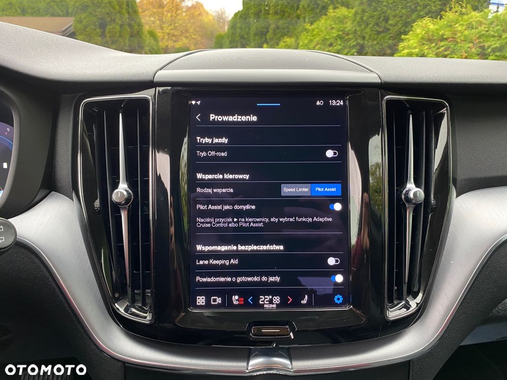 Volvo XC 60 B4 D AWD Geartronic Momentum Pro - 29