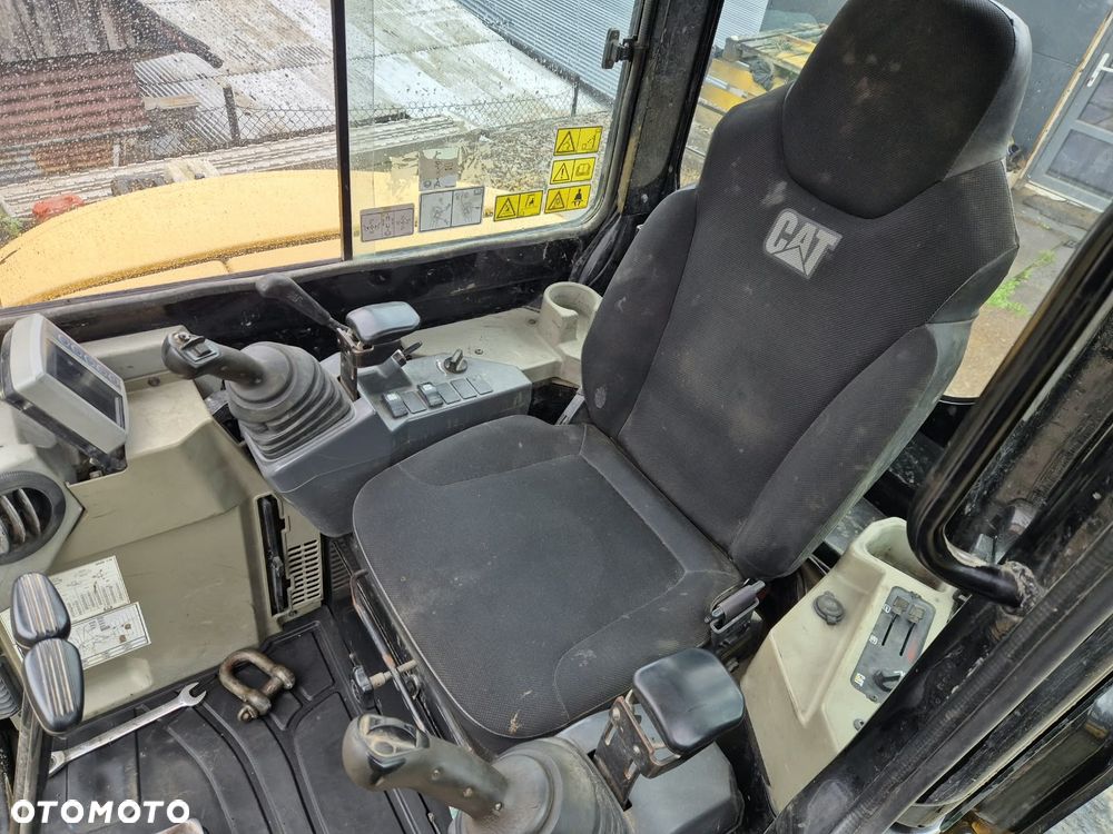 Caterpillar 304E CAT 303 UMOWA rok 2015 - 7