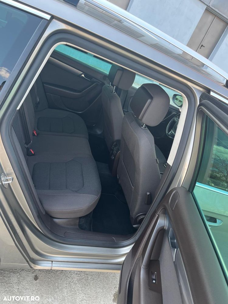 Volkswagen Passat 2.0 TDI DSG BlueMotion Technology Highline - 18