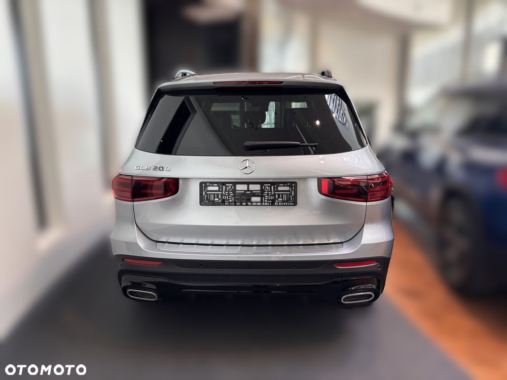 Mercedes-Benz GLB - 5