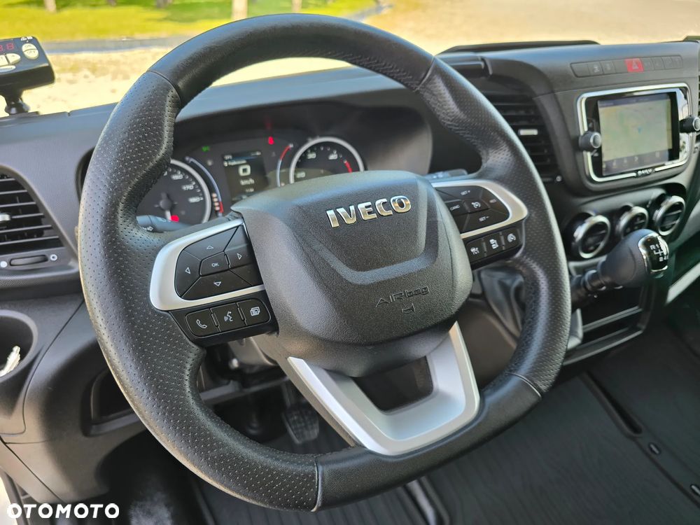 Iveco DAILY 50C18 MROŻNIA 8-PALETOWY + WINDA.1Tona AGREGAT Carrier -20*C +20*C 183Tyś km SERWIS DO OSTATNIEGO Km ASO IVECO SALON PL BOGATA OPCJA WYPOSAZENIA LED NAVI AKTYWNY TEMPOMAT FOTEL KIEROWCY PNEŁMATYCZNY - 36