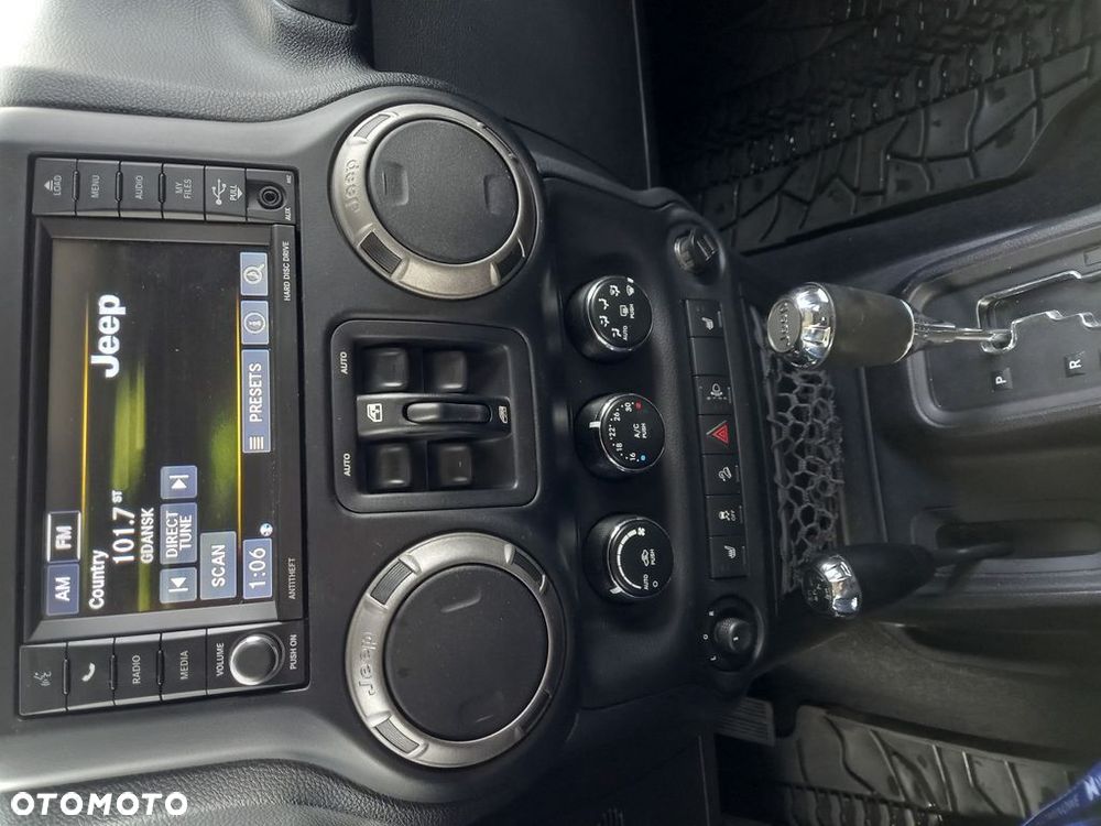 Jeep Wrangler - 15