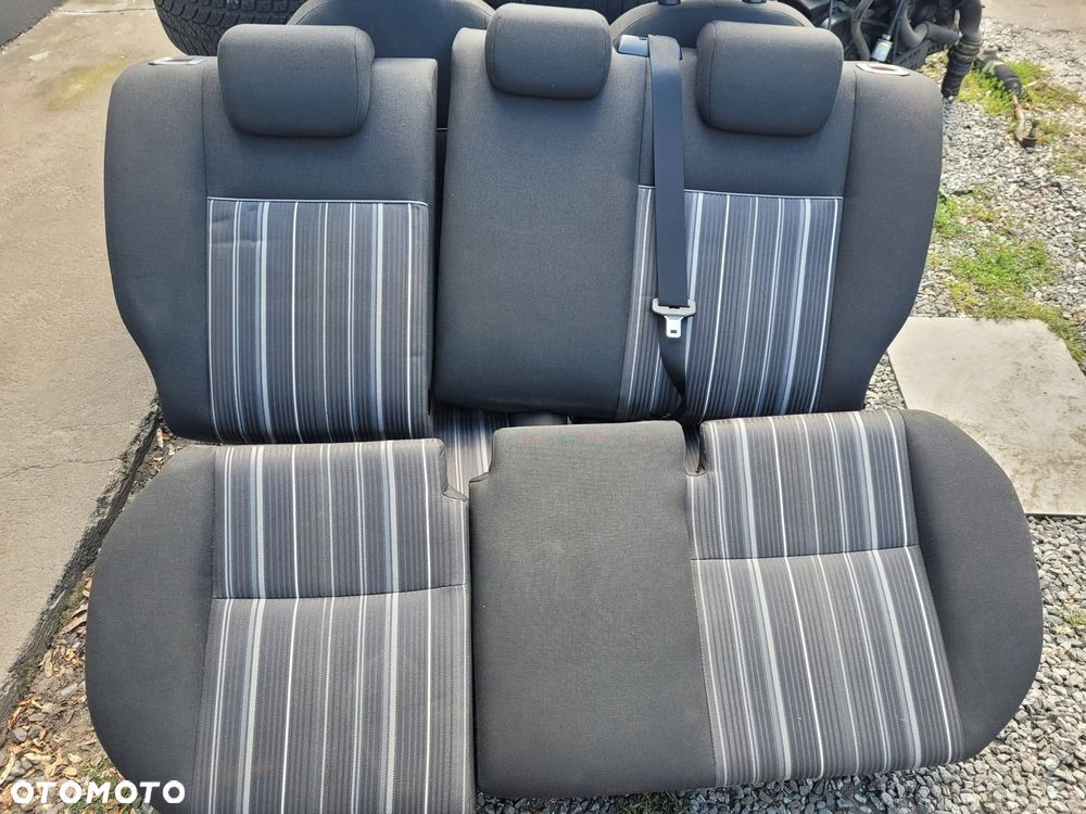 Komplet foteli Ford Focus mk2 kombi - 2