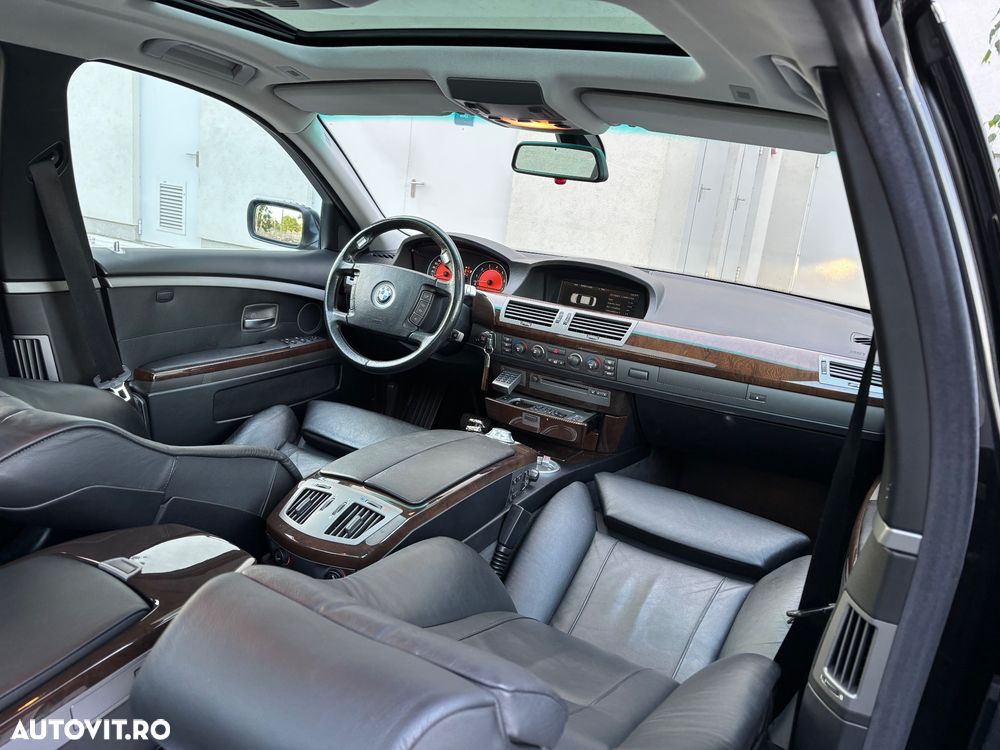 BMW Seria 7 745i - 3