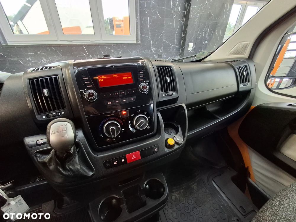 Fiat Ducato LIFT 2015r Automatyczna Skrzynia Biegów Brygadówka Doka Dubel Kabina Światła LED Hak Służba Autostradowa Służba Drogowa - 15