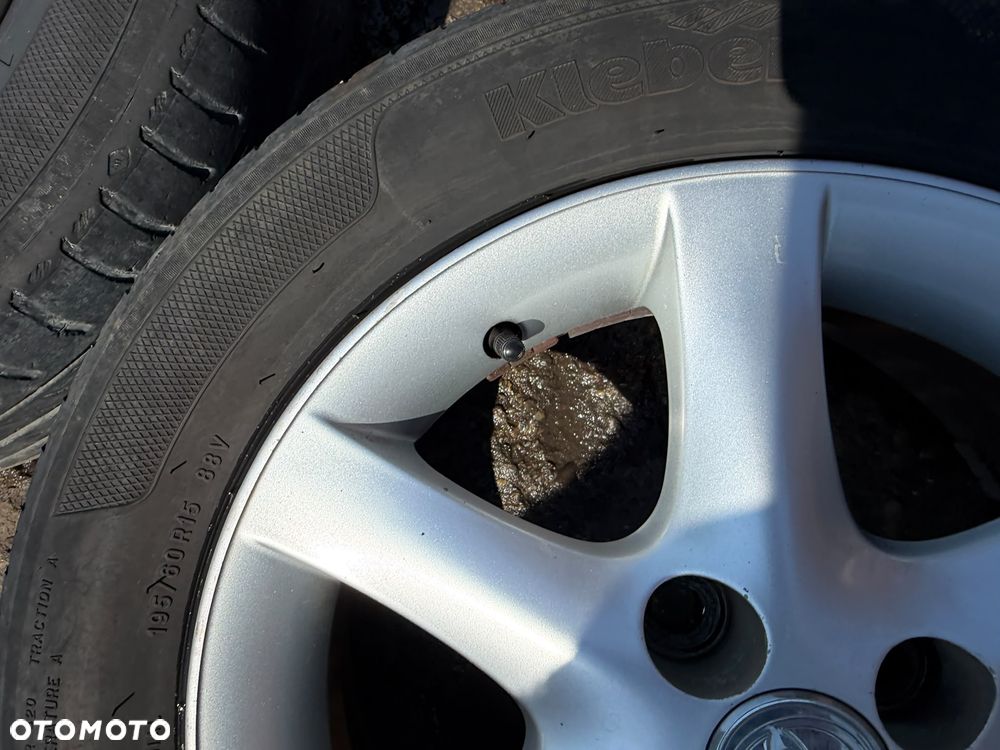 Felgi 15' koła Toyota Corolla E12 Yaris II 4x100 15x6J ET45 centr 54,1 - 6