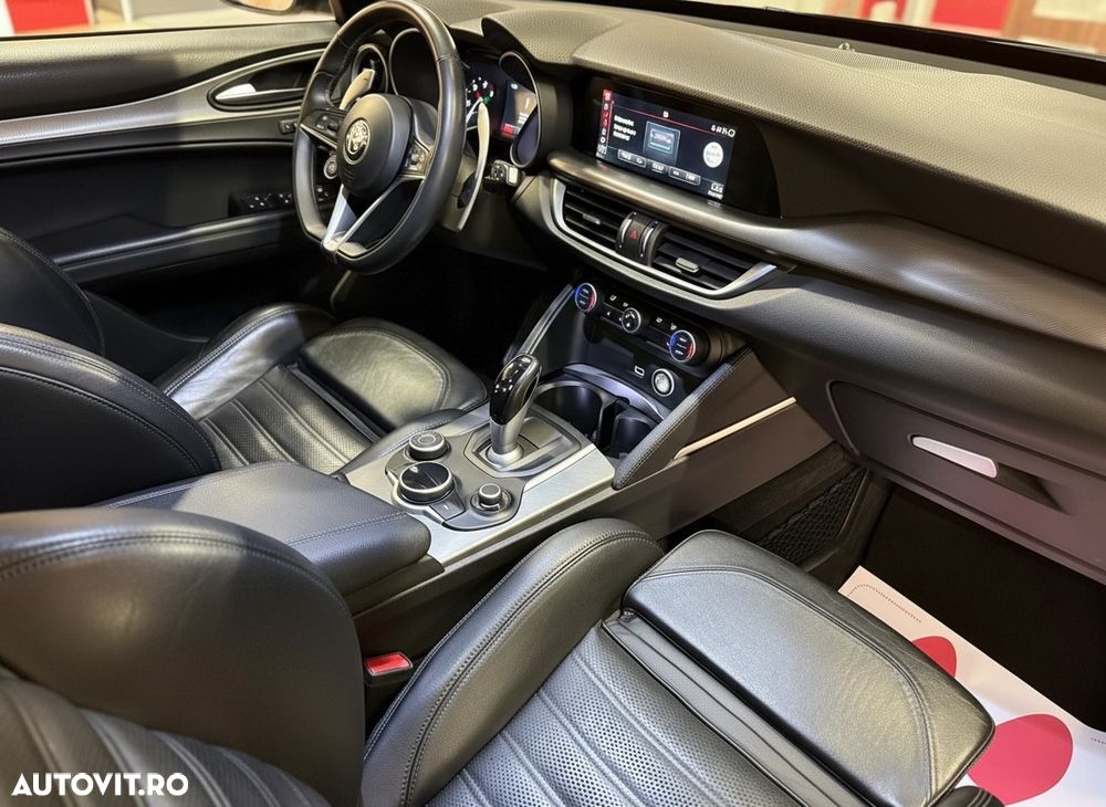 Alfa Romeo Stelvio 2.2 16V AT8-Q4 Super - 7