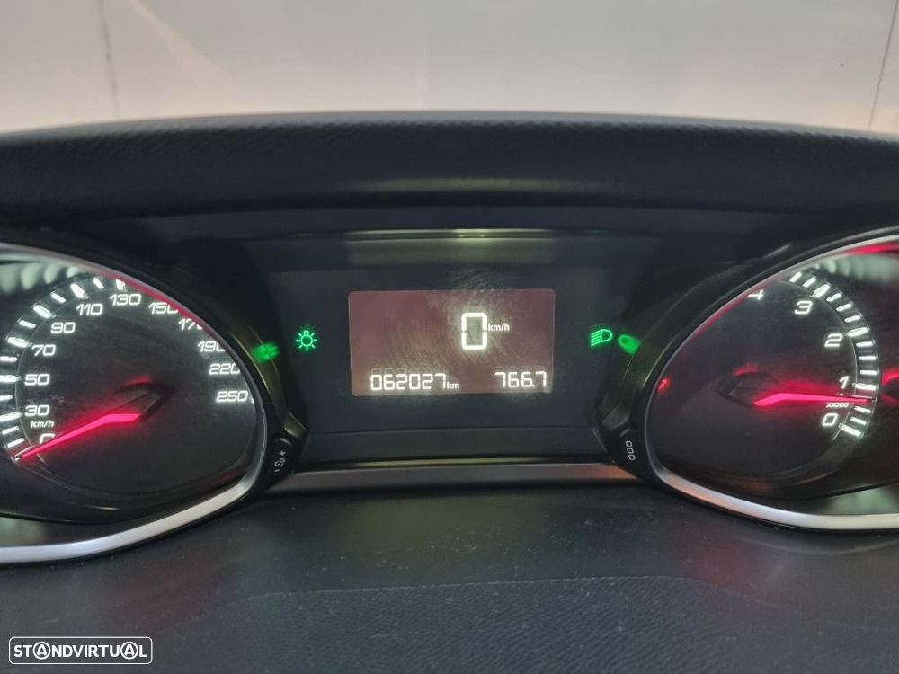 Peugeot 308 1.2 PureTech Style - 10