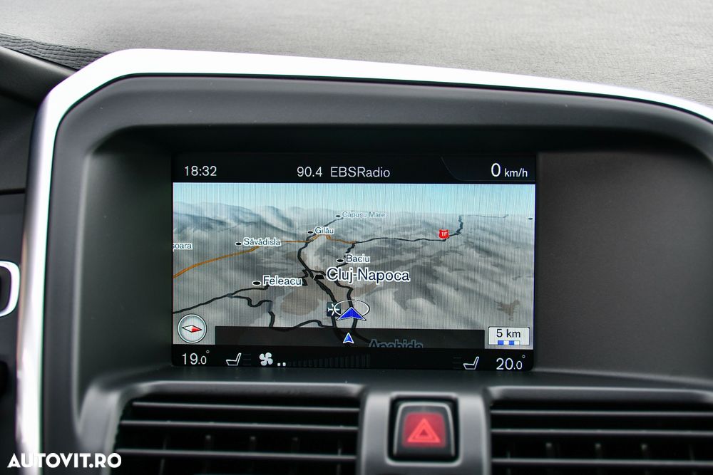 VOLVO XC60 2015 — imagine 18