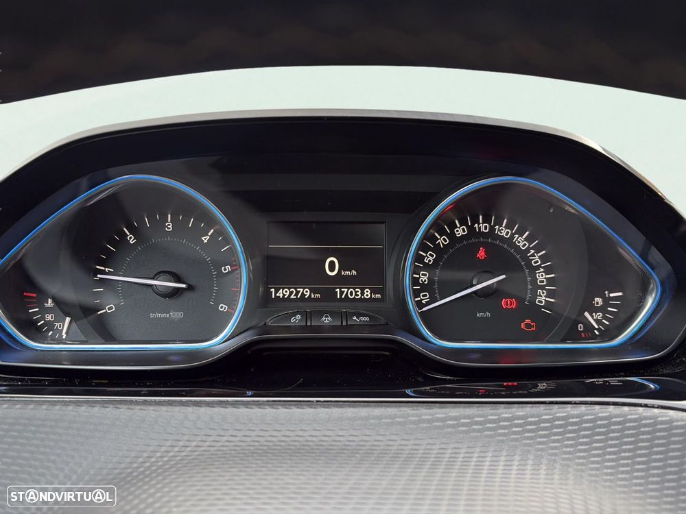 Peugeot 2008 1.6 BlueHDi Allure - 10