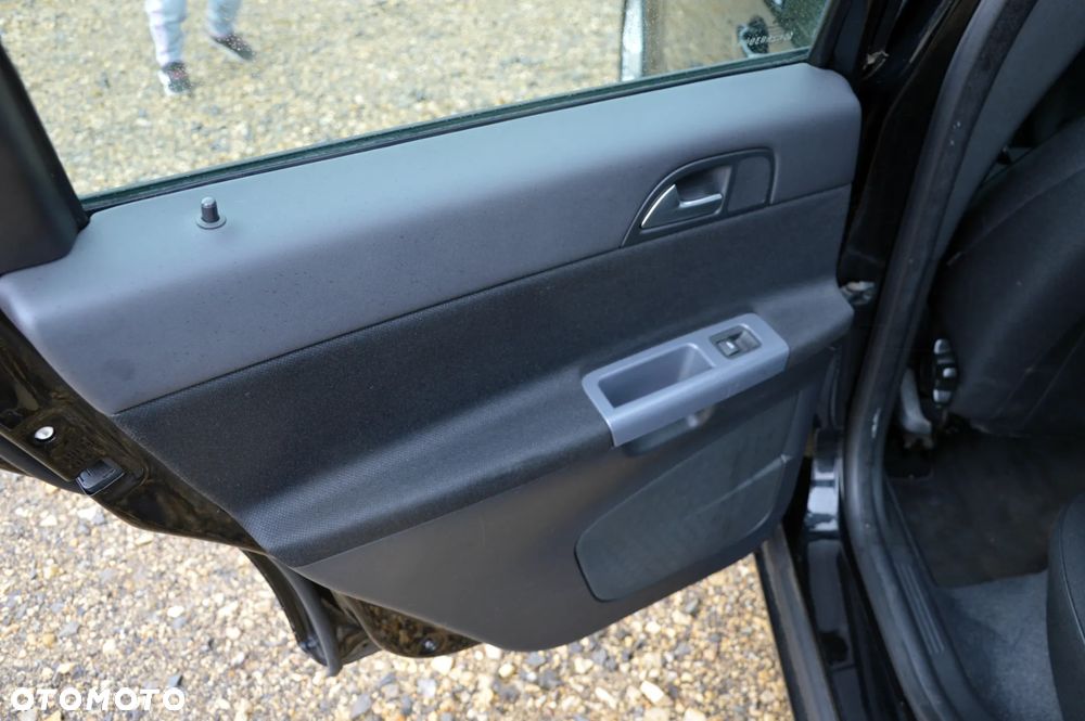 Volvo V50 D2 Momentum - 26