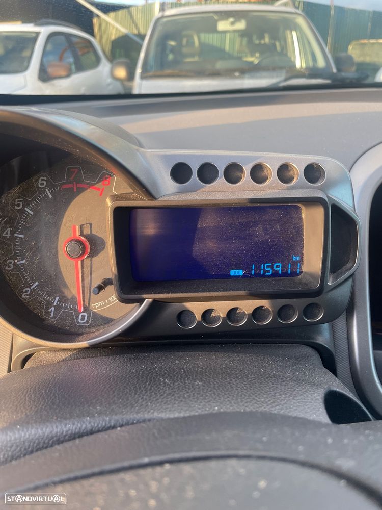 Chevrolet Aveo 1.2 LT - 2