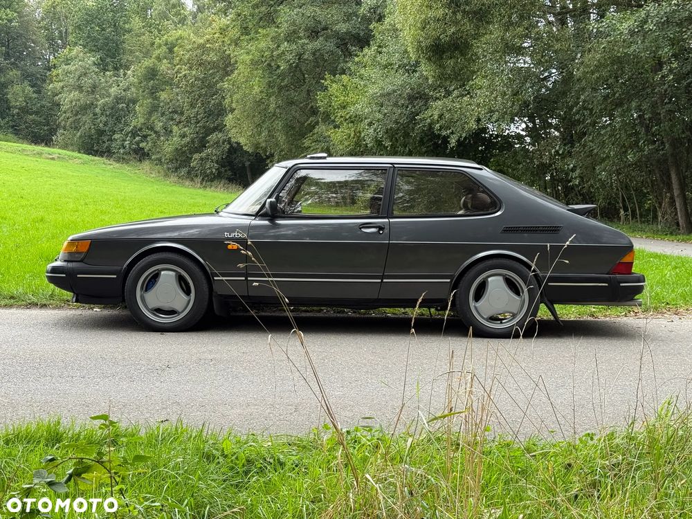 Saab 900 - 2