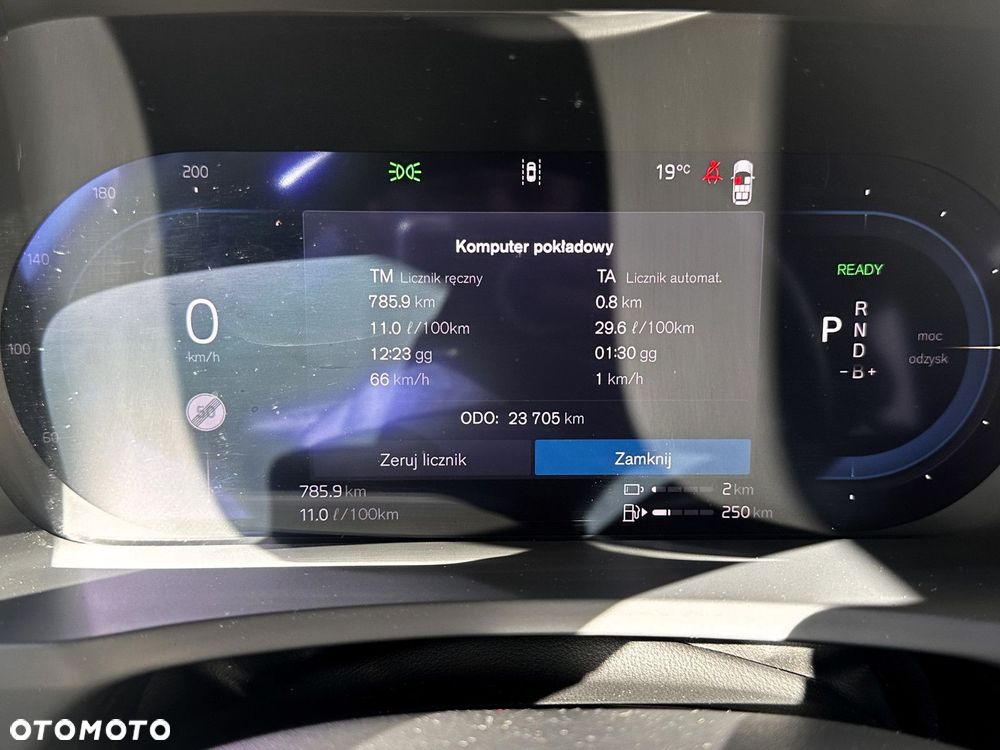 Volvo XC 90 - 22