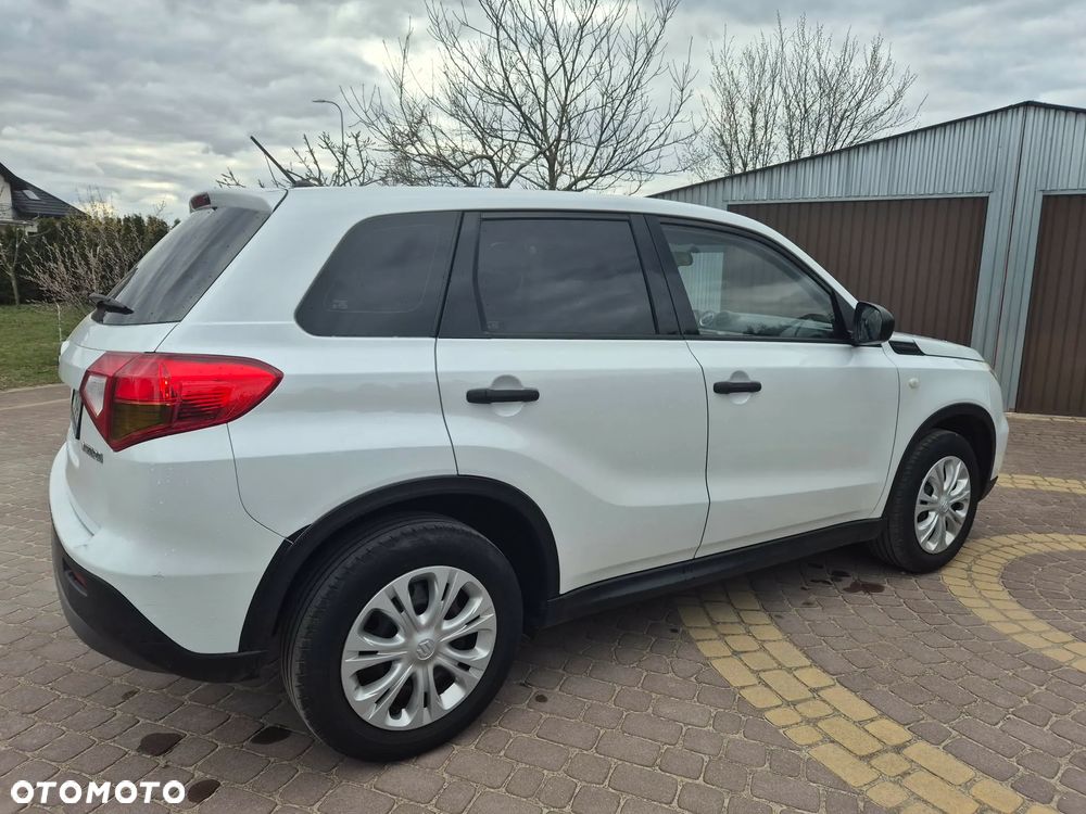 Suzuki Vitara 1.6 Comfort 2WD - 21