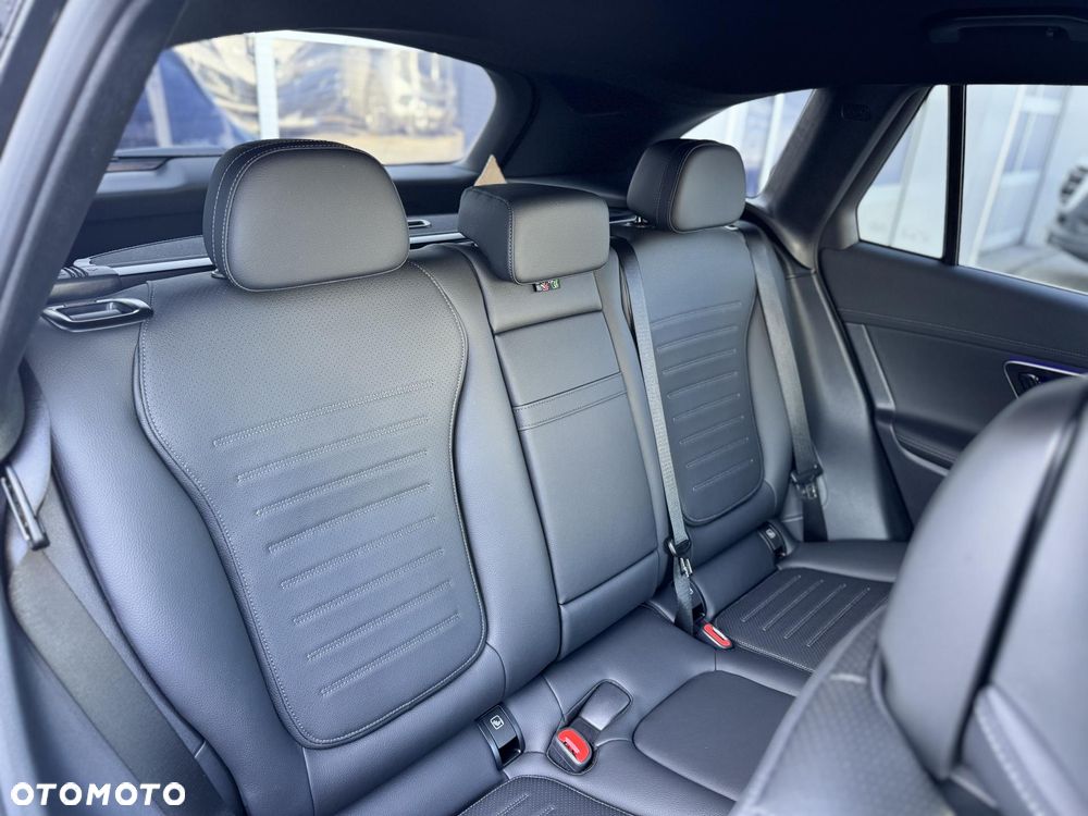 Mercedes-Benz GLC 300 de PHEV 4-Matic AMG Line - 12