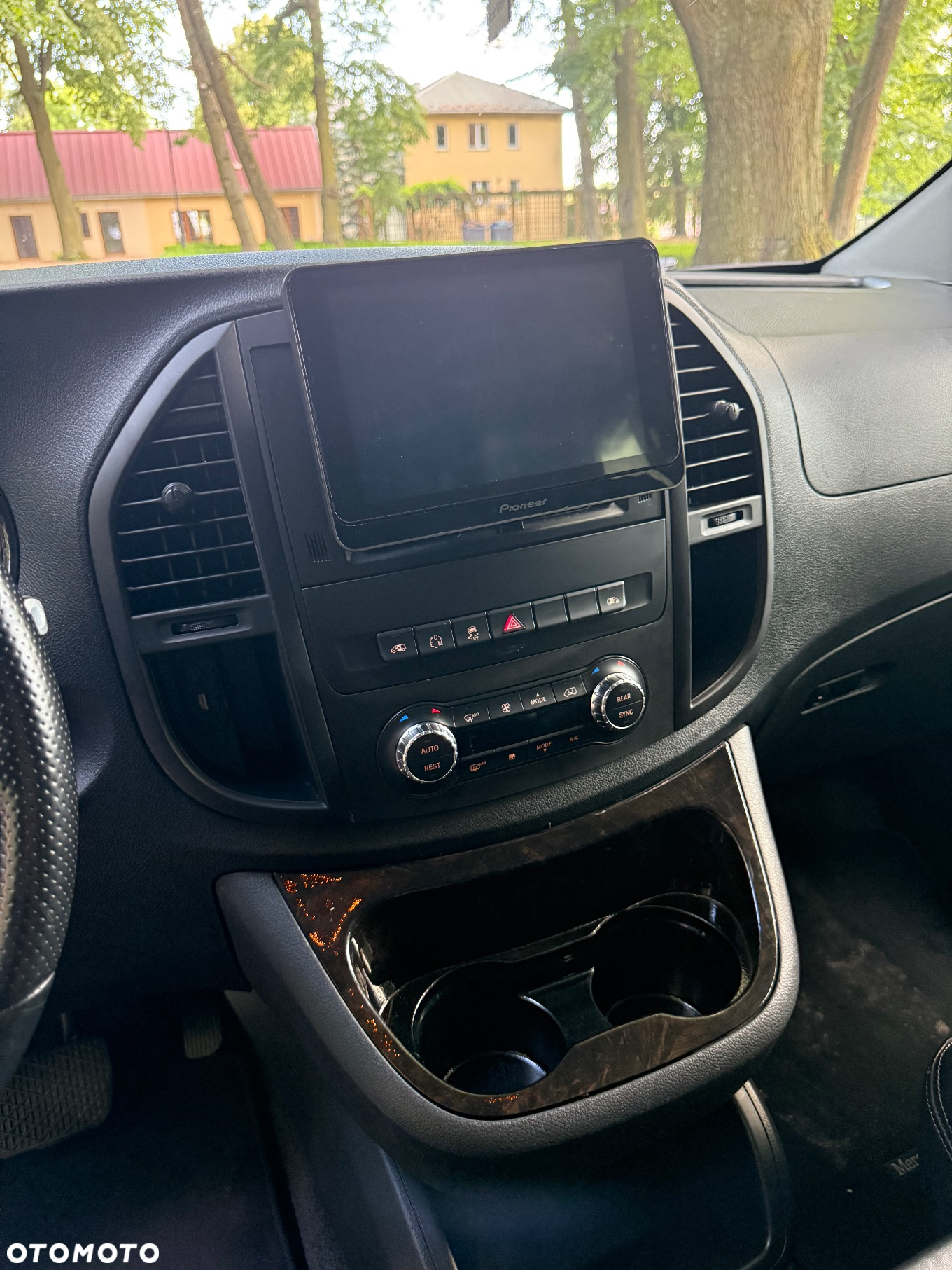 Mercedes-Benz Vito - 12