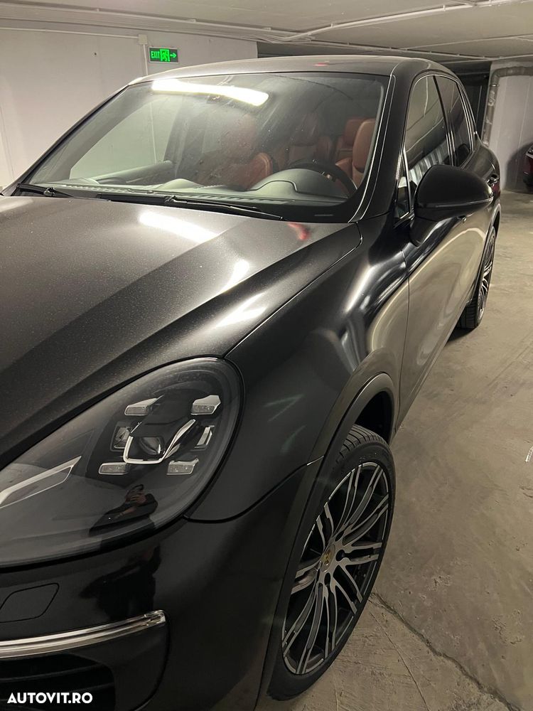Porsche Cayenne - 4